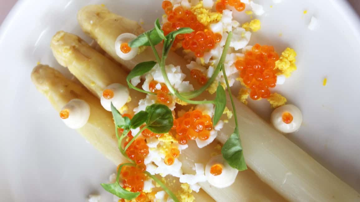 Paris: Early Dinner at Madame Brasserie in the Eiffel Tower - Should you book Madame Brasserie at the Eiffel Tower?
