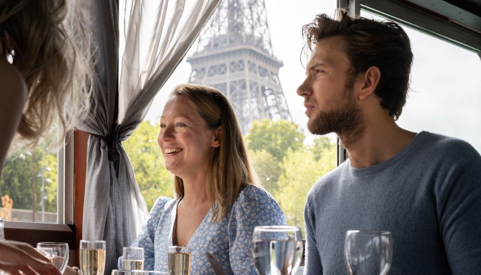 Paris: Early Evening Dinner Cruise on the River Seine - The 3-Course French Dinner: What’s Included (and What Isn’t)