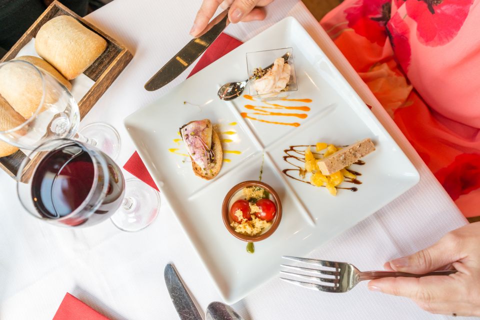Paris: Early Evening Dinner Cruise on the River Seine - Timing and Service Style: What the Meal Rhythm Feels Like