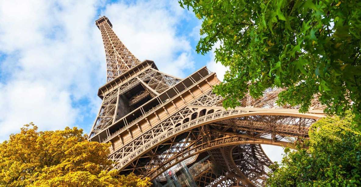 Paris: Eiffel Tower Access and Seine River Cruise - What the host says before you go up