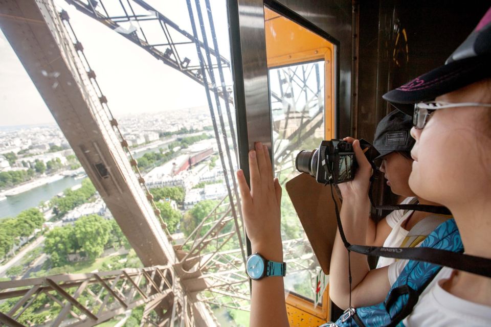 Paris: Eiffel Tower Tickets and City Bus Tour - A practical walkthrough of the day’s flow