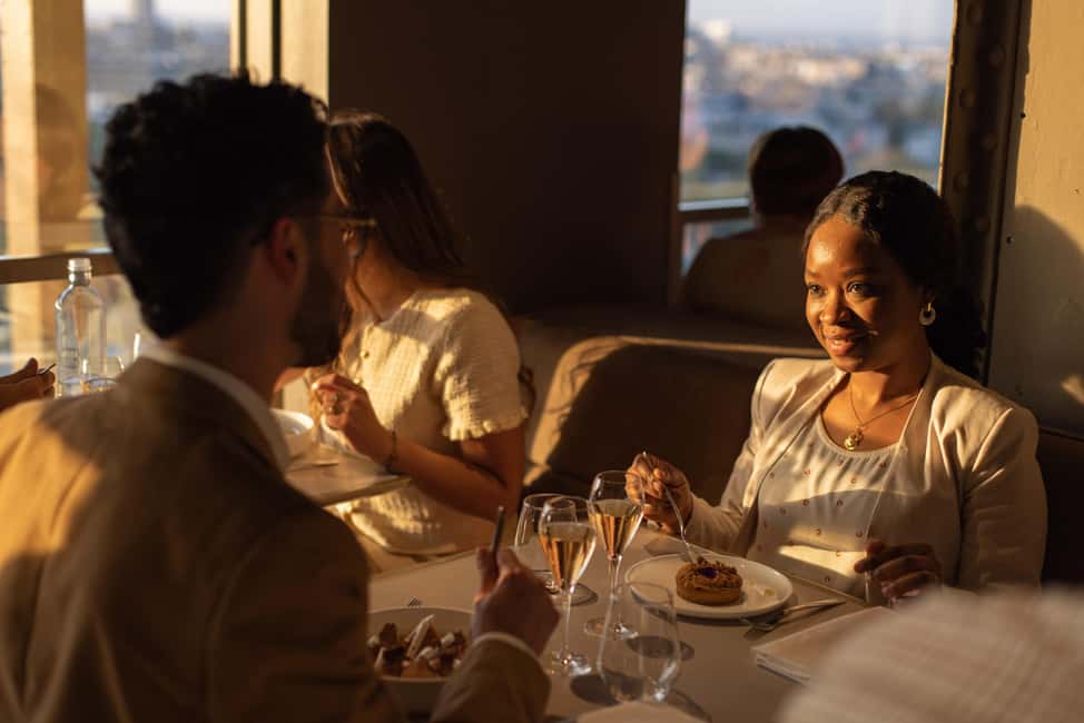 Paris: Elegant Dinner with Drinks in the Eiffel Tower - Menu Gustave vs. Menu Grande Dame: choose the pacing you want