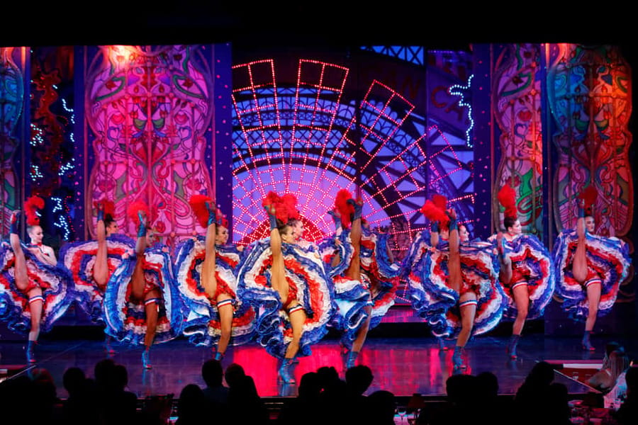 Paris: Evening Sightseeing Tour and Moulin Rouge Show - The ParisCityVision audio app: useful, but don’t count on perfection