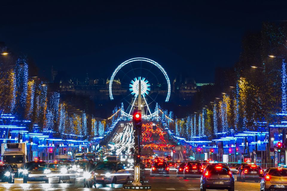 Paris: Evening Sightseeing Tour and Moulin Rouge Show - Seats, tables, and the view problem: how to maximize your experience