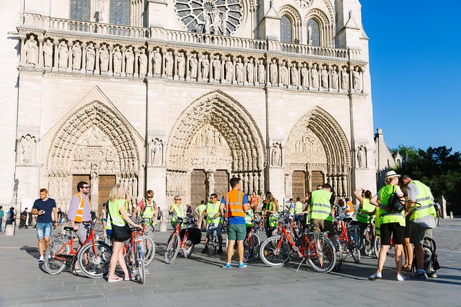 Paris Evening Snapshot Bike Tour - Key things you’ll notice right away
