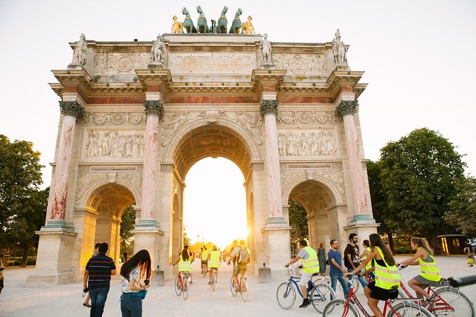 Paris Evening Snapshot Bike Tour - Louvre courtyards at night and the Eiffel Tower lights finish