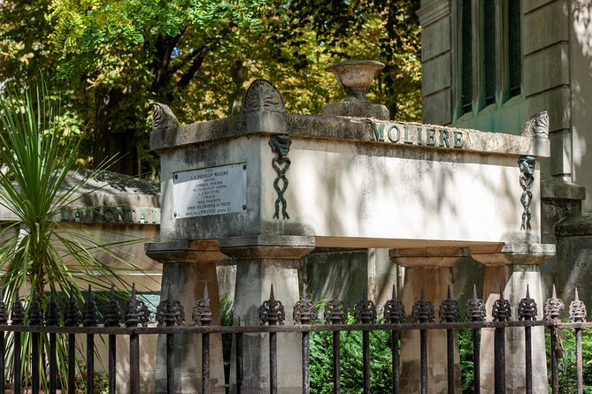 Paris: Famous Graves of Pere Lachaise Cemetery Guided Tour - Chopin and Molière: art, irony, and the feeling of a scene
