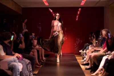Paris: Fashion Show at Galeries Lafayette Haussmann - Salon Opéra meeting point: finding the 4th floor fast