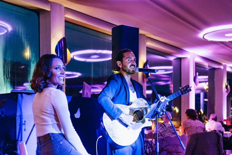 Paris: Gourmet Dinner Cruise on Seine River with Live Music - Diamant Bleu on the Seine: the vibe and why it works