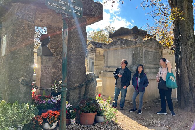 Paris: Haunted Père Lachaise Cemetery Guided Tour - Price and value: is $25 worth it?