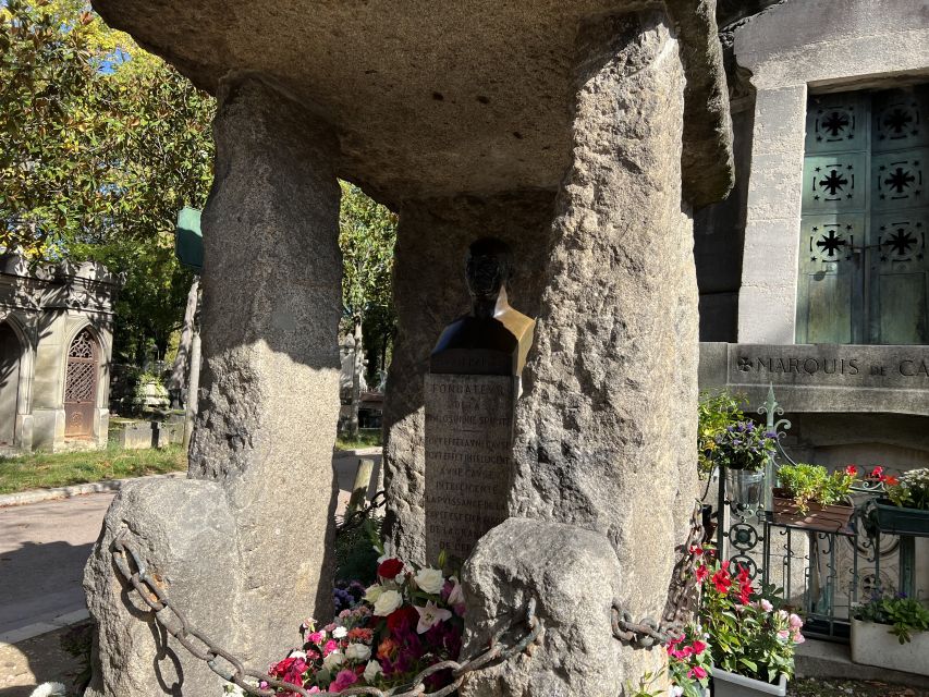 Paris: Haunted Père Lachaise Cemetery Guided Tour - Who this tour is best for
