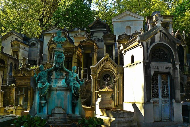 Paris: Haunted Père Lachaise Cemetery Guided Tour - The 2-hour plan: what you’ll do step by step