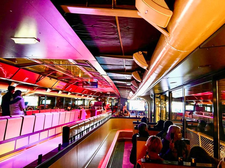 Paris: Illuminated Evening River Cruise & Waffle Tasting - The Trocadéro waffle or crêpe: the best part is the view