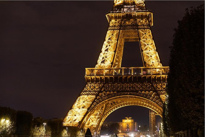 Paris Illuminations Tour with Moulin Rouge Show and Cruise Option - Meeting at Place de Sydney and the 10:00 pm start
