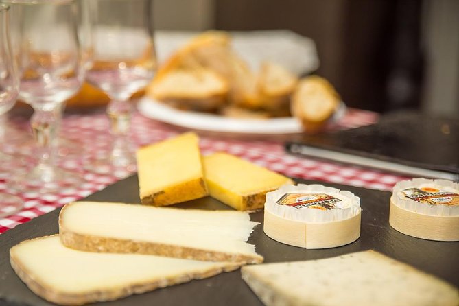 Paris Le Marais District Original Food and Wine Tasting Tour - Wine tasting: included, but built for the walk