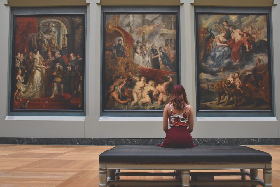 Paris: Louvre Masterpieces Tour with Pre-Reserved Tickets - Key things that make this tour worth your time