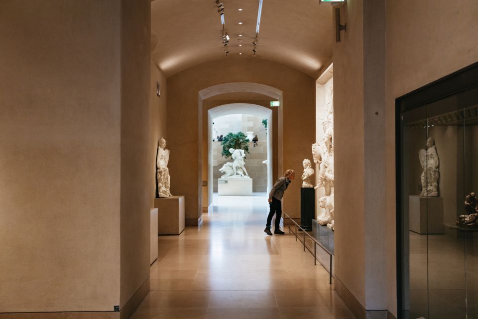 Paris: Louvre Museum Entry Ticket With Host and River Cruise - Key things I’d bank on before you go