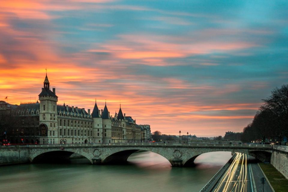 Paris: Louvre Museum Entry Ticket With Host and River Cruise - Who this works best for (and who should plan differently)