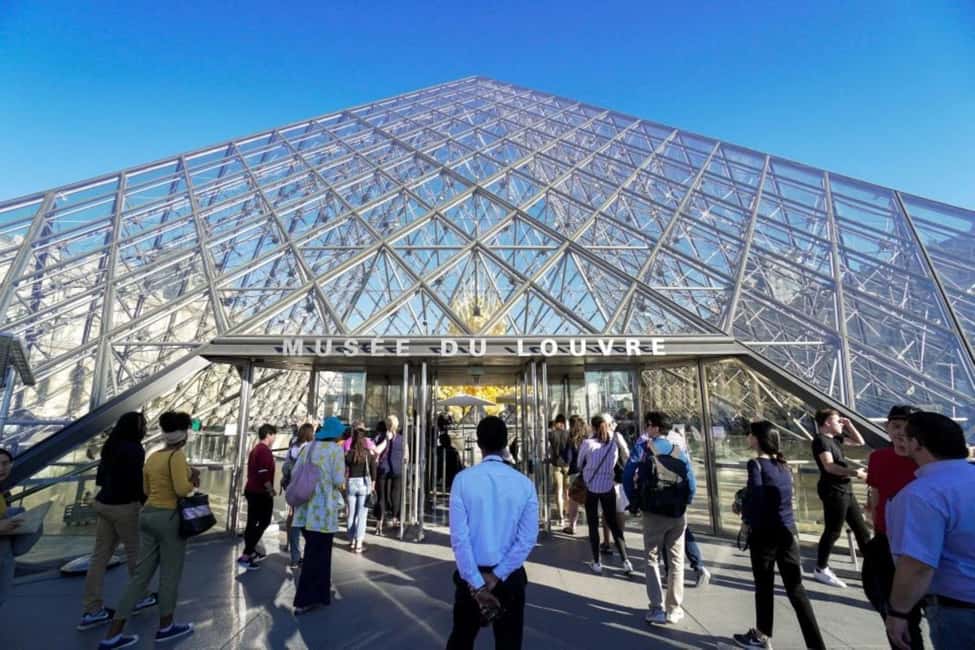 Paris: Louvre Museum Hosted Entry and Mona Lisa Audioguide - Key Highlights You’ll Feel Immediately