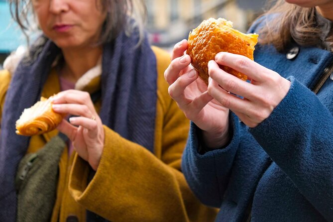Paris Montmartre Food & Wine Tour with Eating Europe - La Mascotte Montmartre: oysters done like a local ritual
