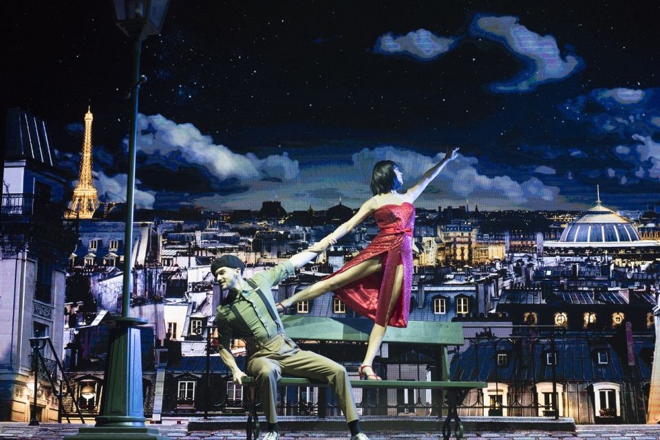 Paris: Paradis Latin Cabaret Show with Optional Champagne - Seating, sightlines, and the optional champagne reality check