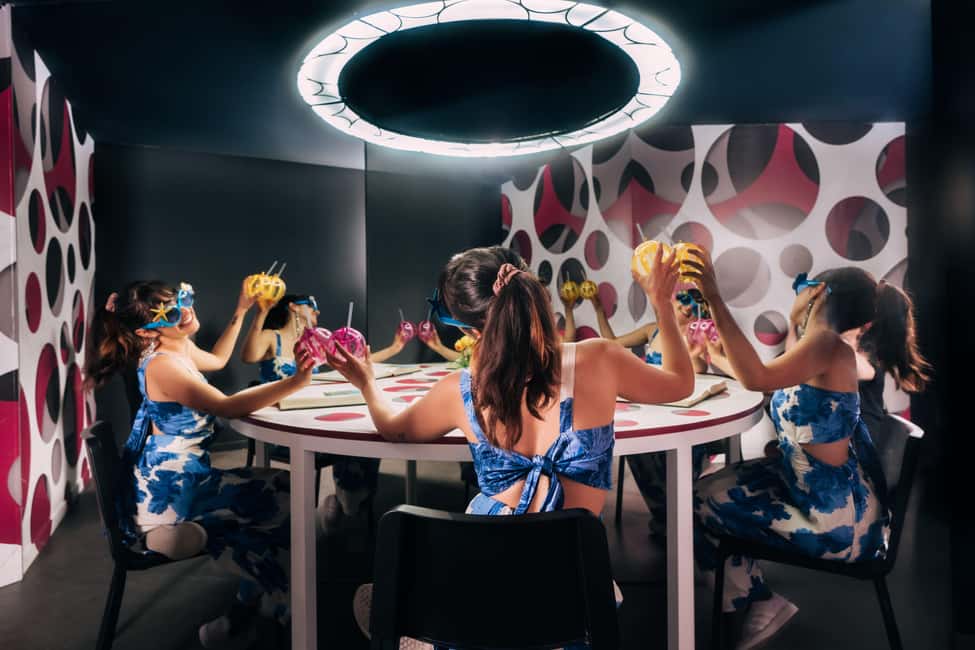 Paris: Paradox Museum Entrance Tickets - 90 Optical Illusions and the Science Behind Them