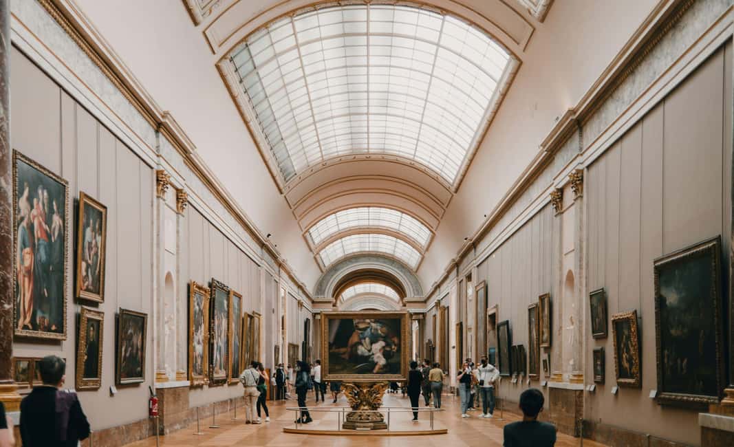 Paris: Priority Access Louvre with Host -Direct to Mona Lisa - Logistics That Matter: Security, Shoes, Bags, and Who Should Skip This