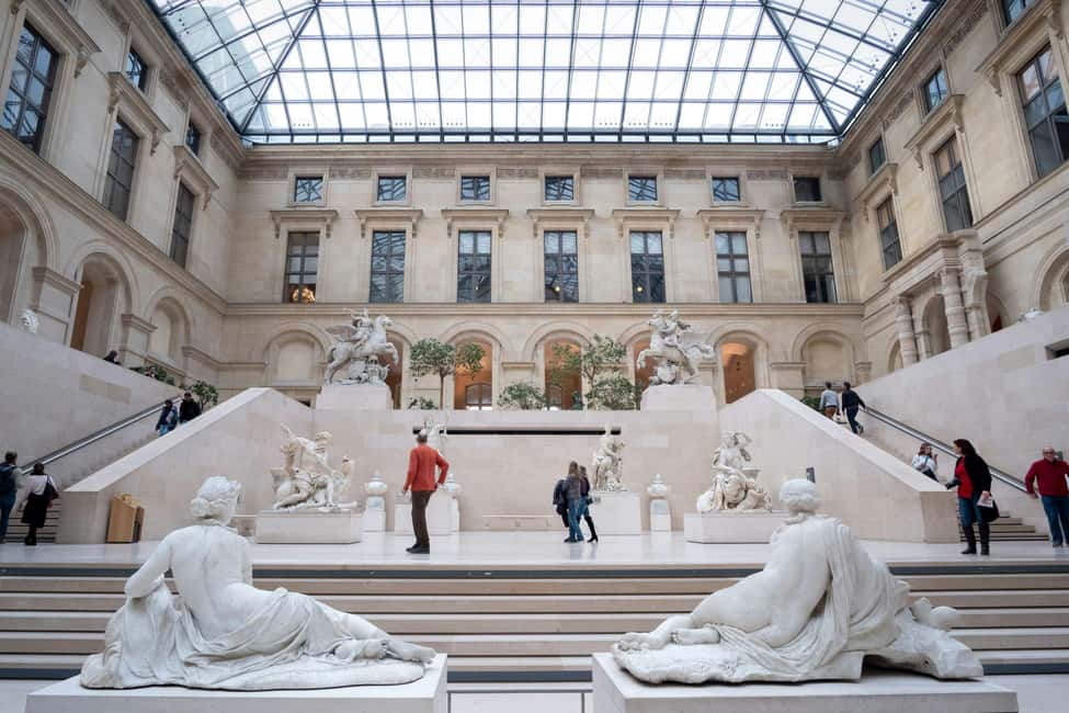 Paris: Priority Access Louvre with Host -Direct to Mona Lisa - Getting In: How the Skip-the-Line Access Works in Real Life