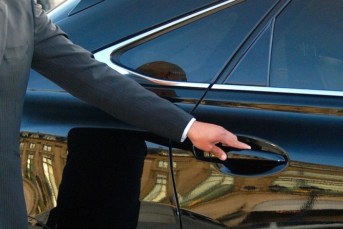 Paris Private Arrival Transfer from Charles de Gaulle (CDG) or Orly (ORY) - Hotel Drop-Off Zone (75001–75020) and Getting Around Fast