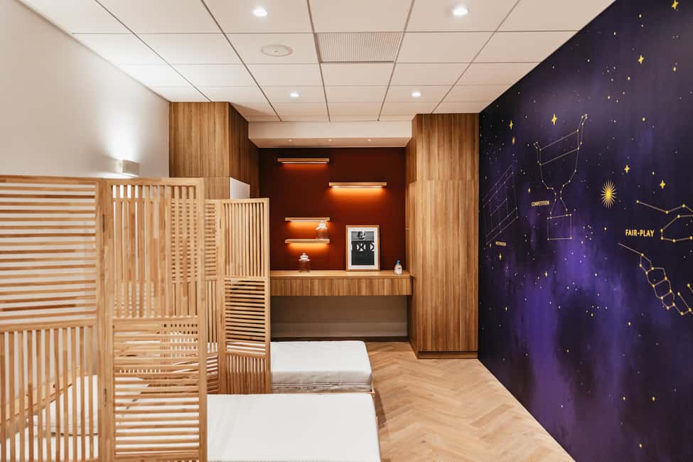 Paris: Roland-Garros Stadium Guided Backstage Tour - Practical tips that make the tour easier