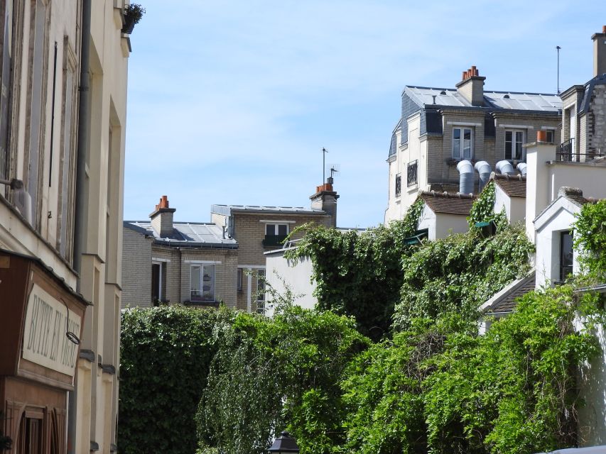 Paris: Sacré-Coeur and Montmartre Tour with Expert Guide - Timing and walking reality: a short tour with serious steps