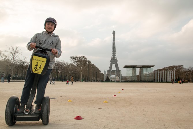 Paris Segway Express Tour (12 monuments in 1 hour and 30 minutes) - Where you start: Place de Fontenoy-UNESCO and a clean meet-up flow