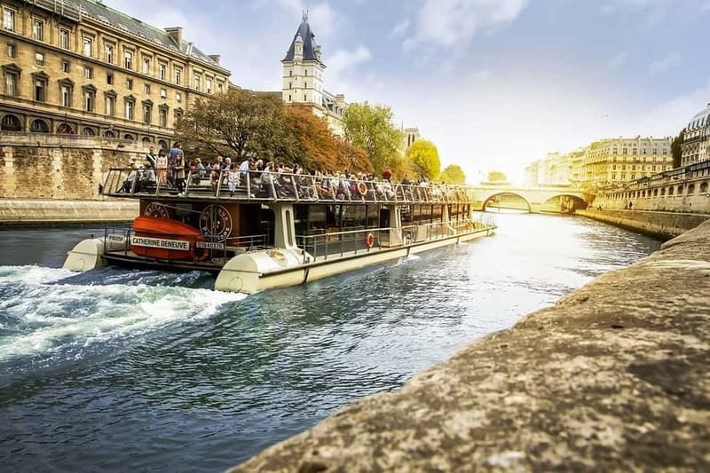Paris: Seine Cruise & Crepe Tasting near the Eiffel Tower - One-Hour Seine Cruise With Two Viewing Levels