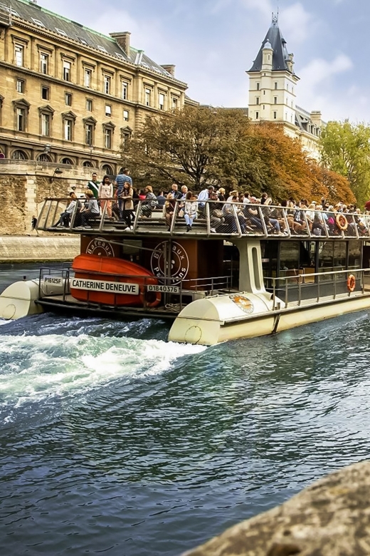 Paris: Seine Cruise & Crepe Tasting near the Eiffel Tower - The Landmarks Route: Eiffel Tower to Louvre Area Views