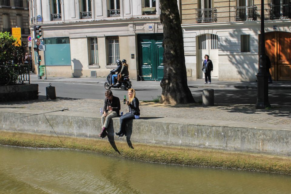 Paris: Seine River and Canal Saint-Martin Cruise - Entering the Canal through the Bastille vault tunnel
