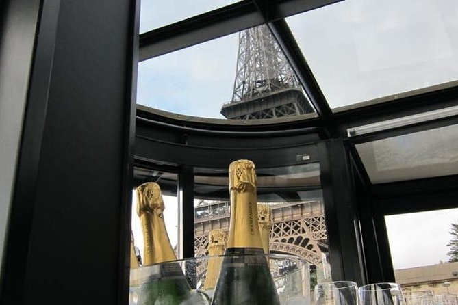 Paris Seine River Champagne Tasting Cruise - Boarding with a small-group feel (up to 24)