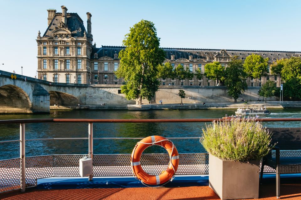 Paris: Seine River Panoramic Views Dinner Cruise - Key things I’d bookmark before you go
