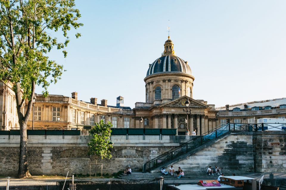 Paris: Seine River Panoramic Views Dinner Cruise - Eiffel Tower Night Views: The Moment Everyone Waits For