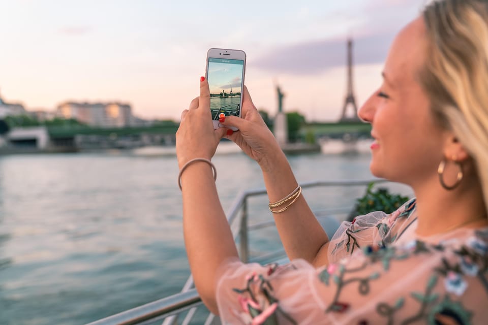 Paris: Seine River Sightseeing Cruise by Bateaux Mouches - Quick takeaways before you board