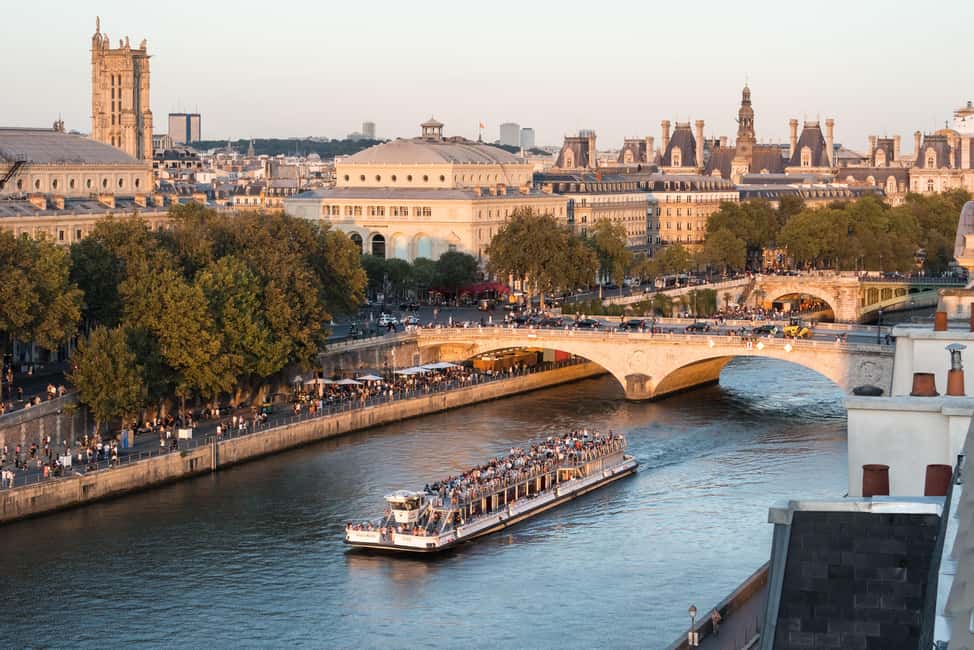 Paris: Seine River Sightseeing Cruise by Bateaux Mouches - The route in plain language: Orsay, Conciergerie, Louvre, Notre-Dame, Eiffel Tower