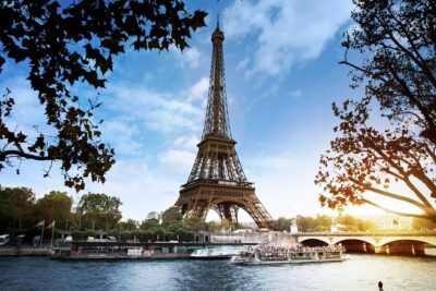 Paris Seine River Sightseeing Cruise with Commentary by Bateaux Parisiens - Price and value: what $20.48 really buys (and what it doesn’t)