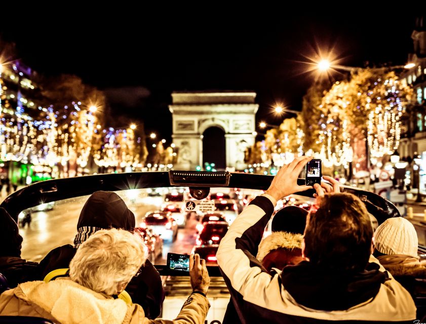 Paris: Tootbus Open-Top Christmas Bus Tour - Eiffel Tower Timing: Why the Twinkle Moment Is the Whole Point