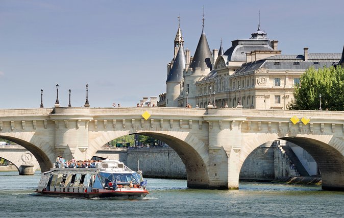 Paris Tour with Lunch at the Eiffel Tower and Seine River Cruise - The Seine cruise in 14 languages: a one-hour reset on the river