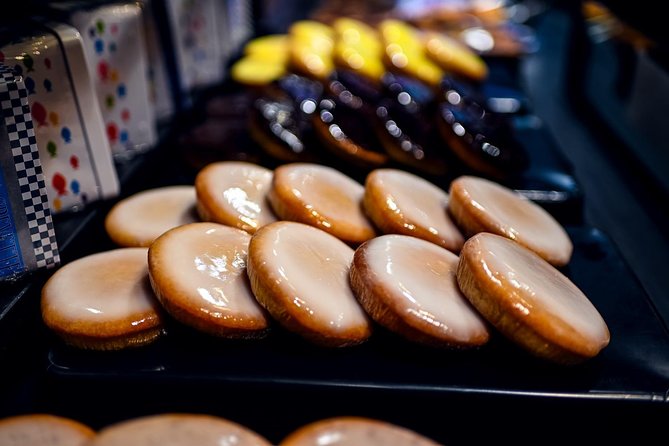 Private Montmartre Food Tour with Wine, Cheese & Pastries - Montmartre on Foot: Why This Half-Day Feels Just Right
