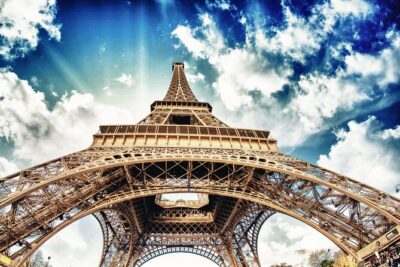 Private Paris Airport Arrival Transfer – CDG & ORLY Airports - The private vehicle: air-conditioned comfort for up to 8