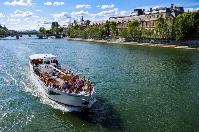 Seine River Guided Cruise by Vedettes de Paris - Place de la Concorde, Grand Palais, and Trocadéro viewpoints toward the end