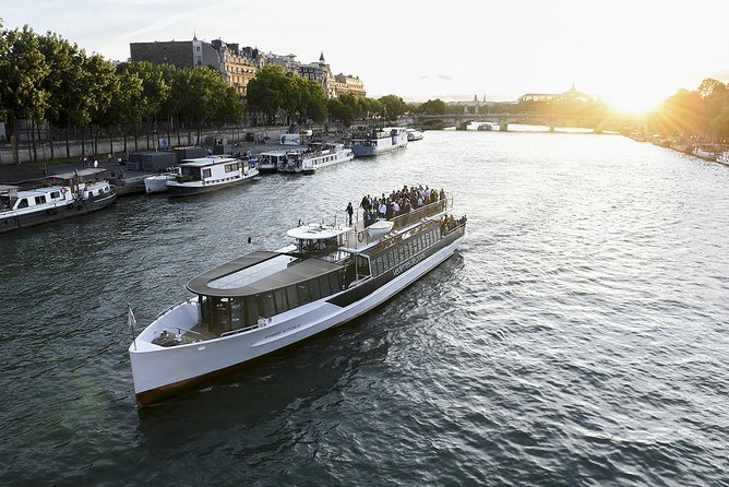 Seine River Guided Cruise by Vedettes de Paris - Where to Board at Port de Suffren (and How to Avoid Stress)