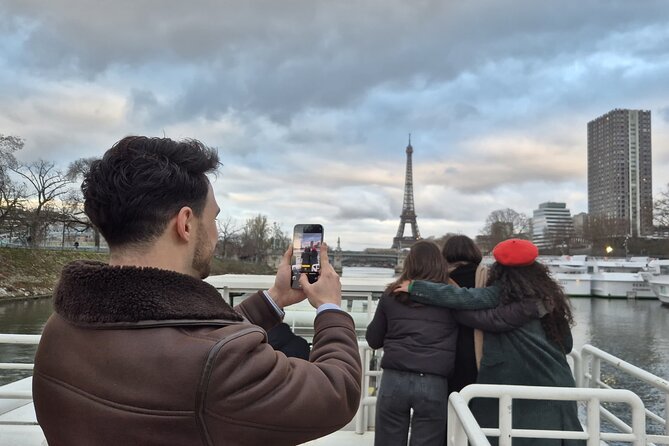 Seine River Sightseeing Guided Cruise by Vedettes du Pont Neuf - Practical tips so your hour goes smoothly
