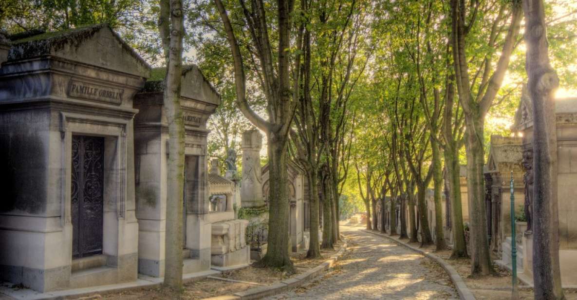 The Père Lachaise Cemetery: Guided 2-Hour Small-Group Tour - Finding your guide at Gambetta Square (and getting your bearings fast)