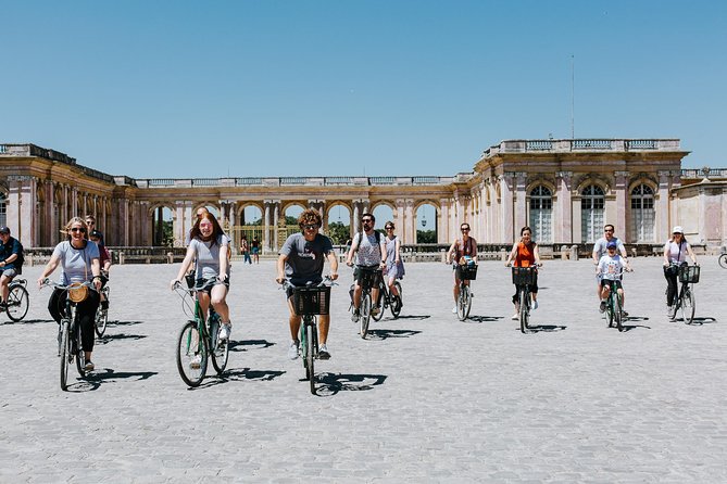 Versailles Domain Bike Tour with Palace Entry by Train from Paris - Starting your day with the Palace exterior: get oriented fast